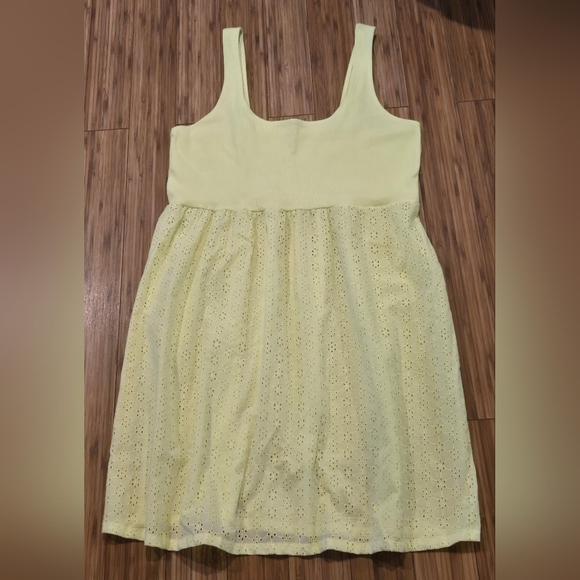 ❤️ NWOT La Vie En Rose Eyelet Dress - Picture 1 of 9